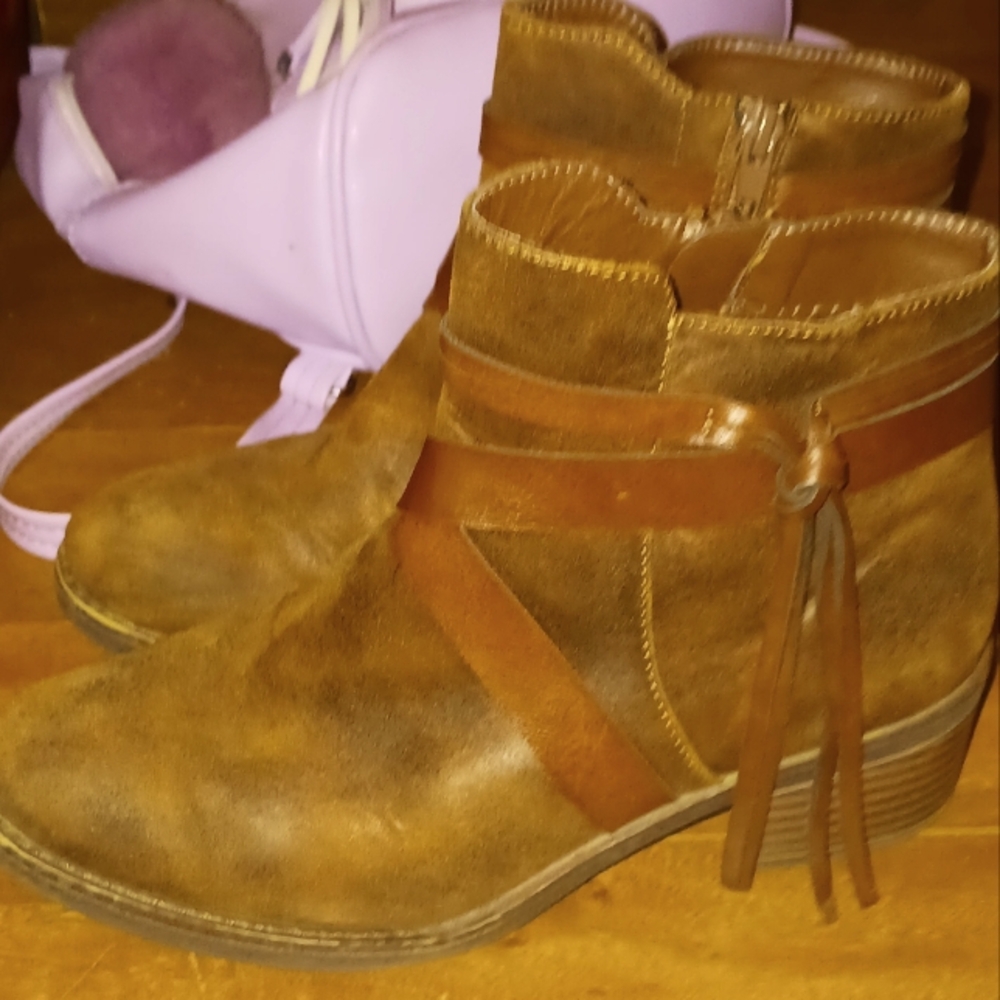 Sophie17 Kristen brown boots size 6